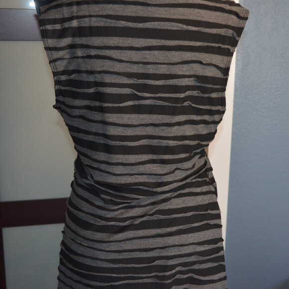 Dress - Picture 5 of 8